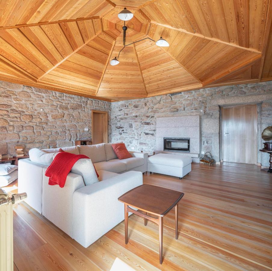 Вилла Casa Da Moiroa Sendim  Экстерьер фото